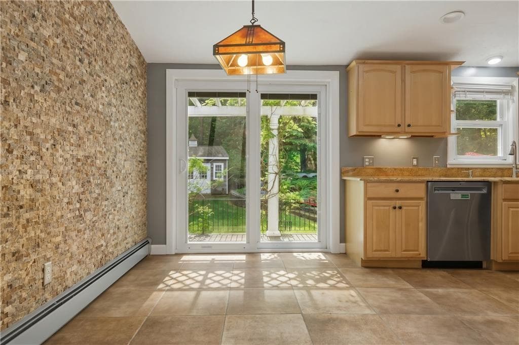 Single Family Residence at 8 Ledgemont Drive, Lincoln, photo 7 of 41