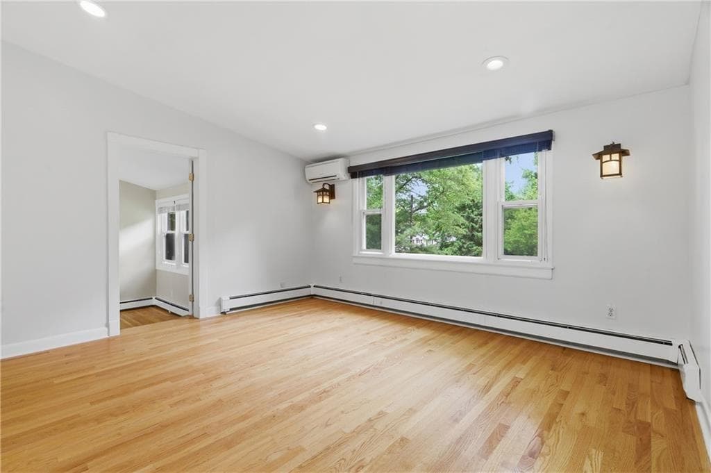 Single Family Residence at 8 Ledgemont Drive, Lincoln, photo 5 of 41