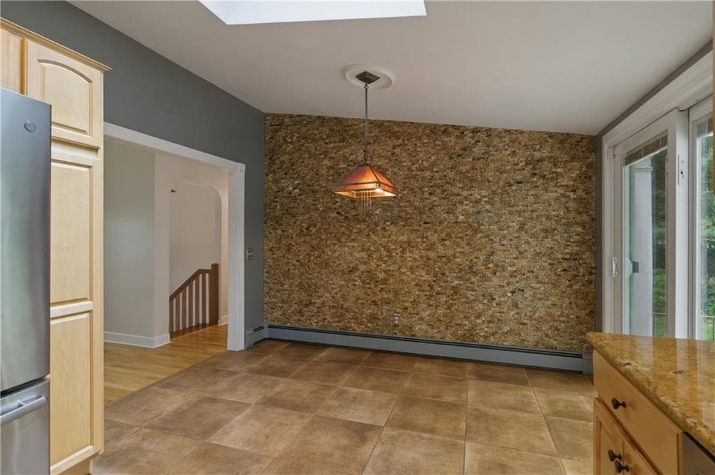 Single Family Residence at 8 Ledgemont Drive, Lincoln, photo 10 of 41