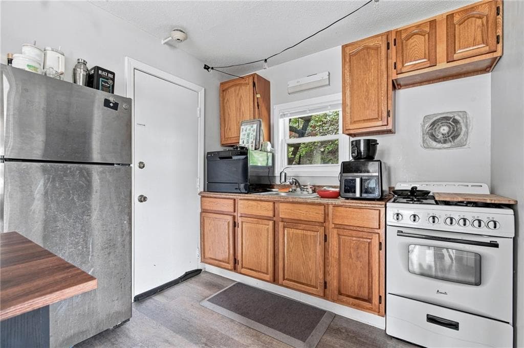 Commercial at 219 River Street, Woonsocket, photo 15 of 33