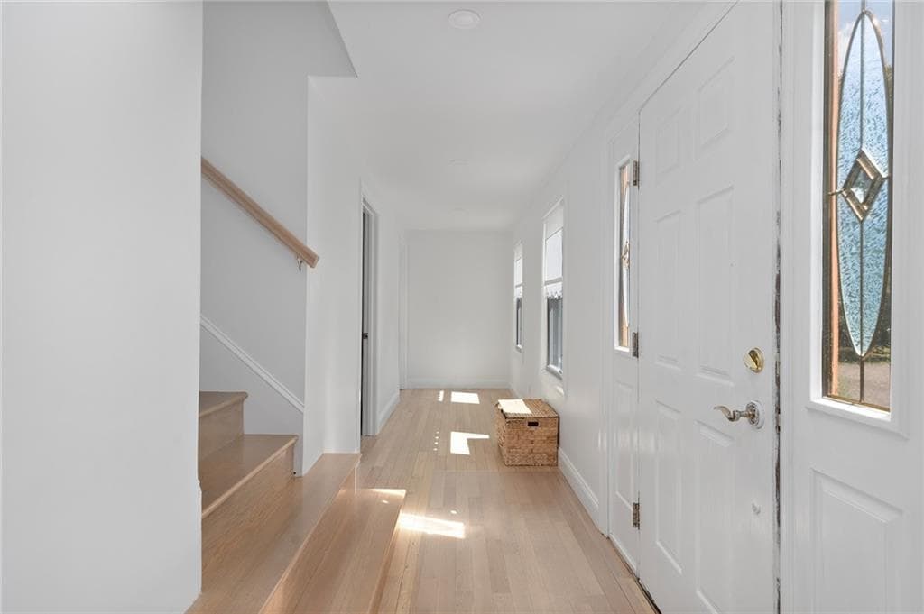 Single Family Residence at 151 Hope Road, Cranston, photo 14 of 47
