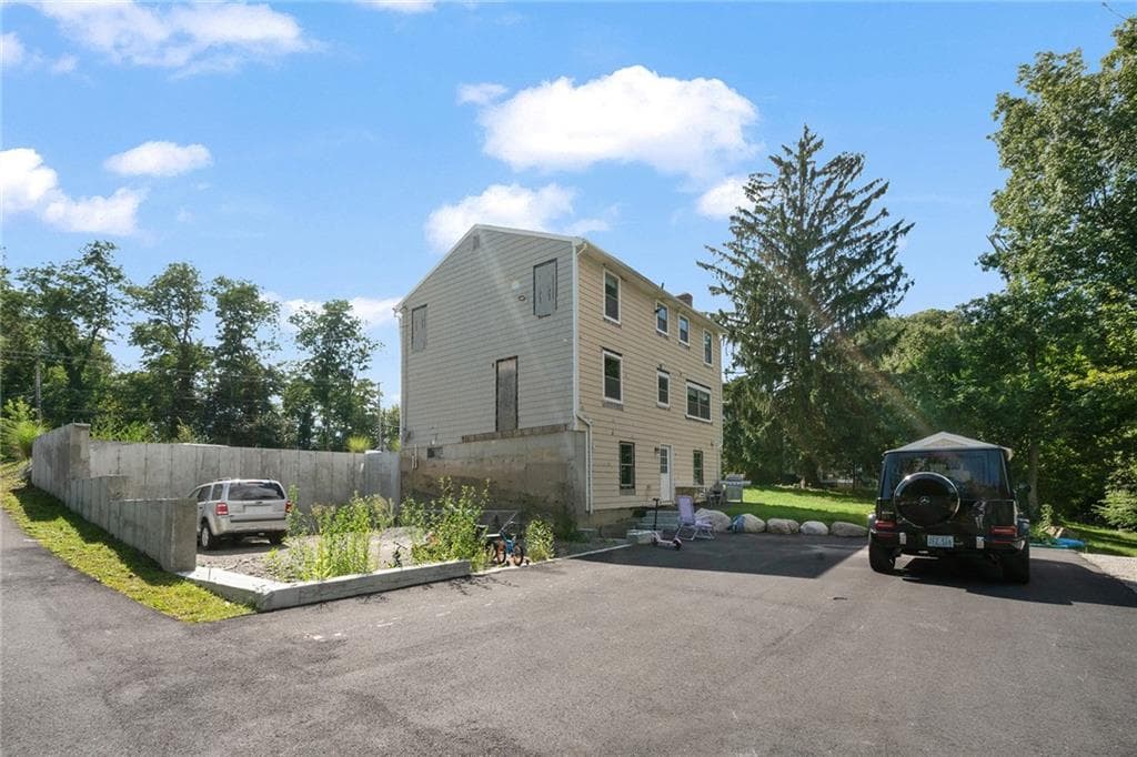 Single Family Residence at 151 Hope Road, Cranston, photo 40 of 47