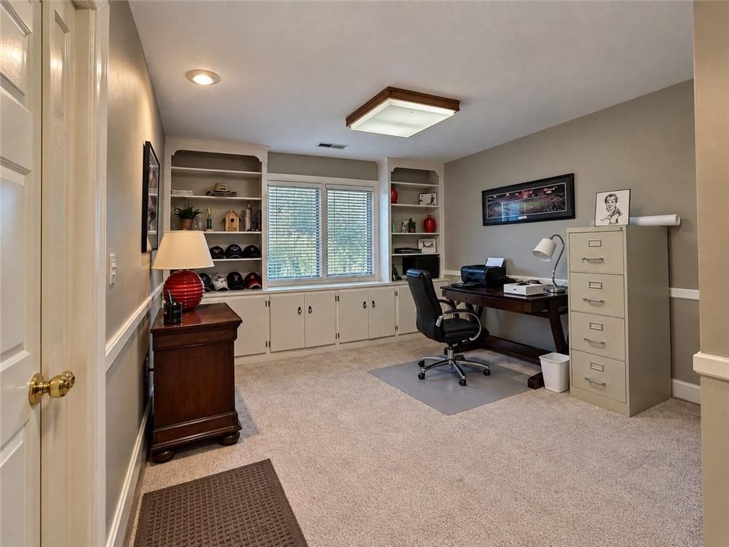 Condominium at 4 Shadowbrook Lane UNIT B, Smithfield, photo 11 of 17
