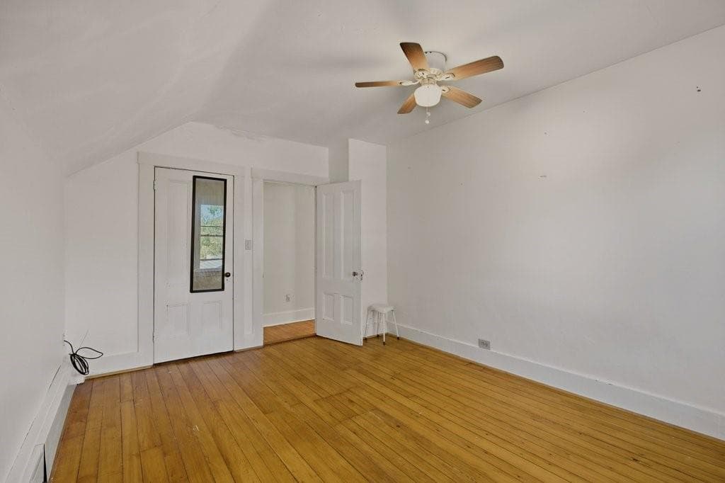Single Family Residence at 28 Merton Road, Newport, photo 33 of 50