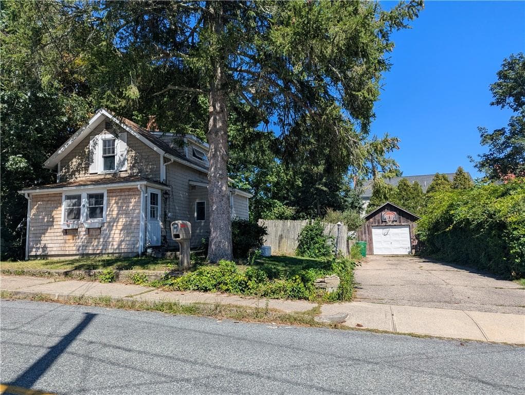 9 Allen Avenue