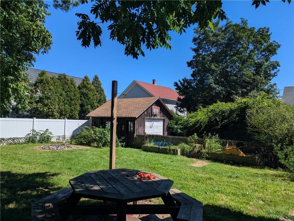 Single Family Residence at 9 Allen Avenue, South Kingstown, photo 5 of 21