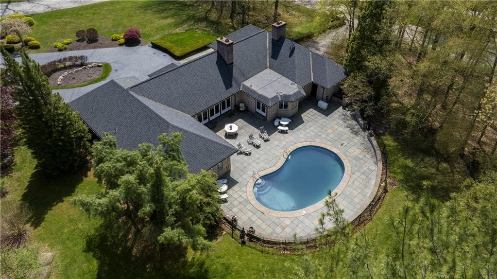 Single Family Residence at 136 White Birch Circle, Scituate, photo 29 of 35