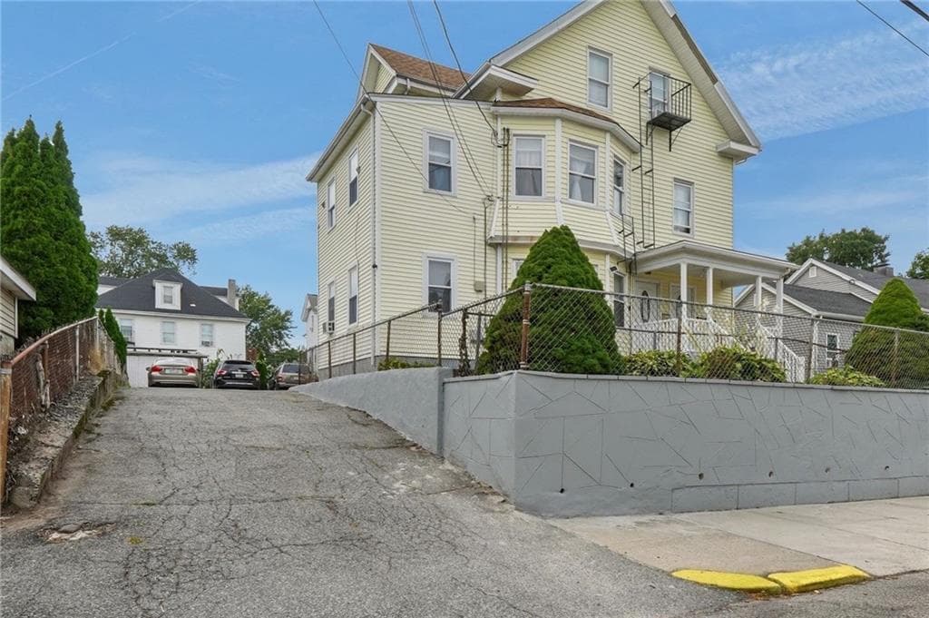 Multi Family at 143 Garden Street, Pawtucket, photo 2 of 25