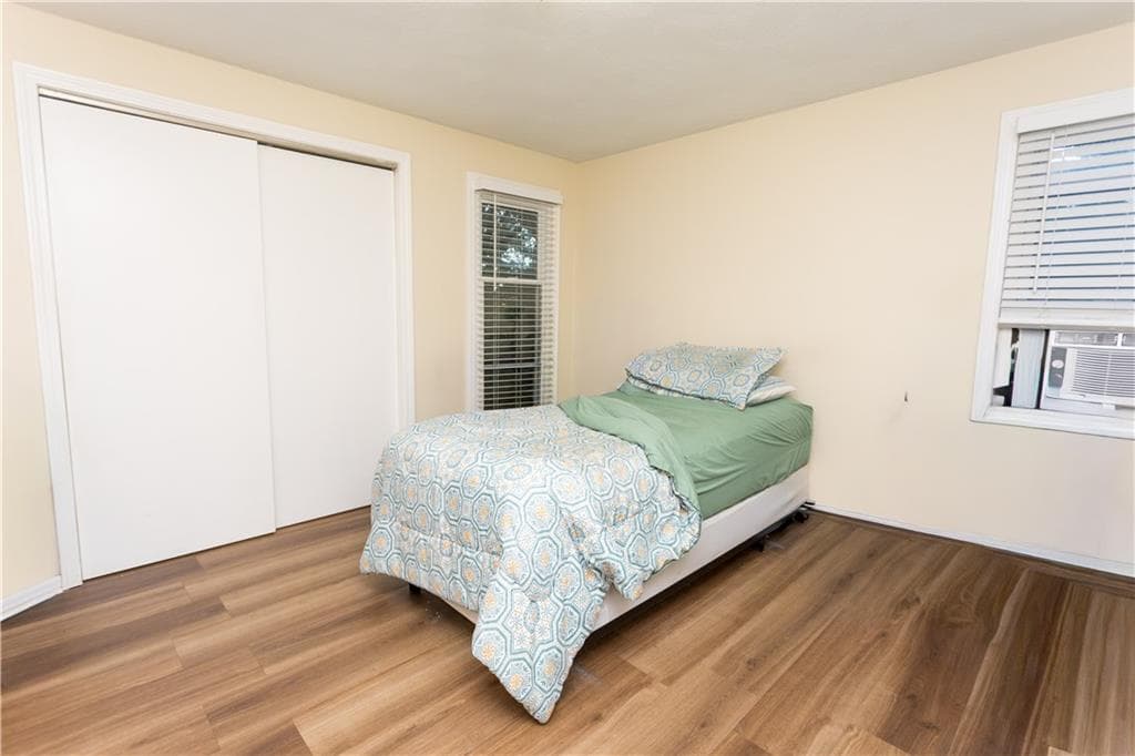 Single Family Residence at 986 Knotty Oak Road, Coventry, photo 13 of 33