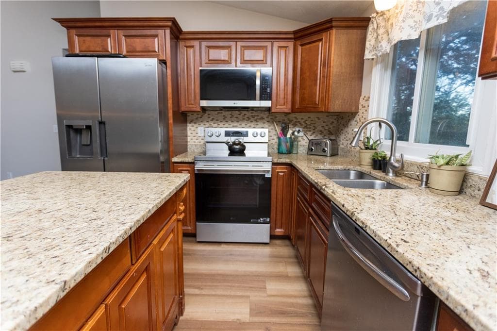 Single Family Residence at 986 Knotty Oak Road, Coventry, photo 19 of 33