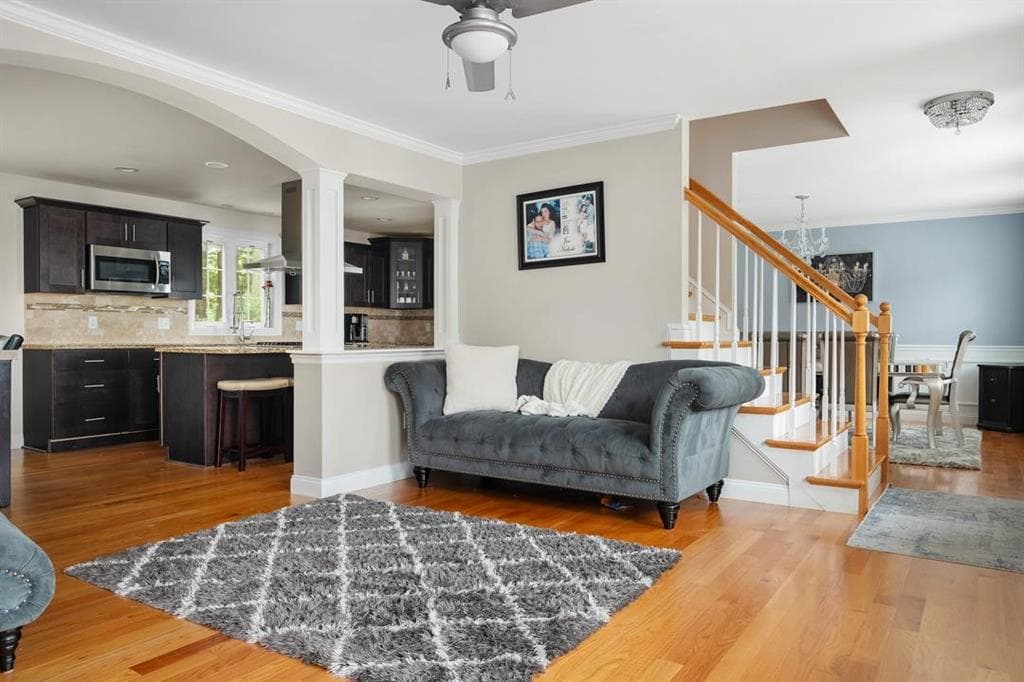 Single Family Residence at 17 Clover Court Court, Cumberland, photo 5 of 18