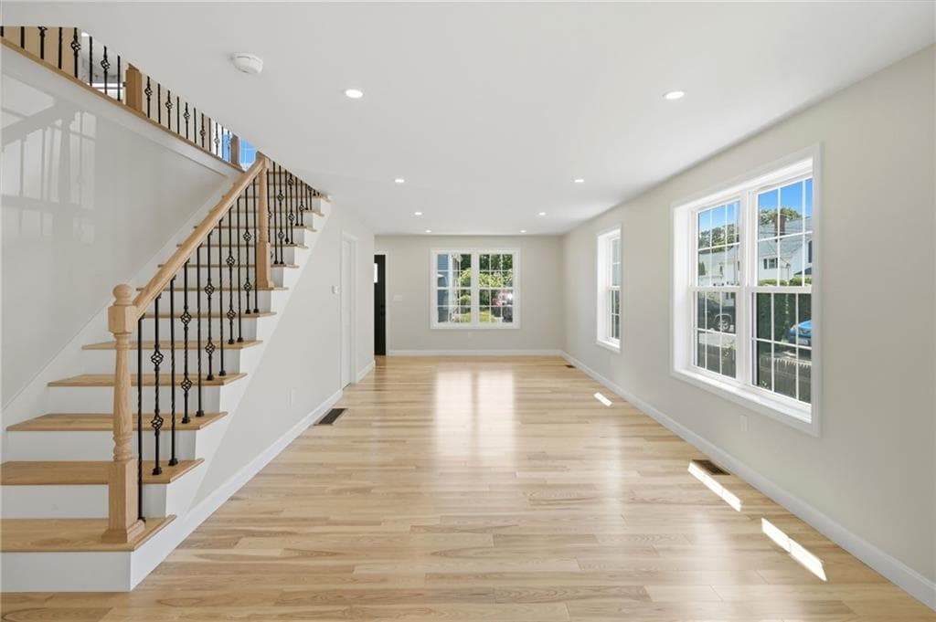 Single Family Residence at 135 Owen Avenue, Pawtucket, photo 5 of 47