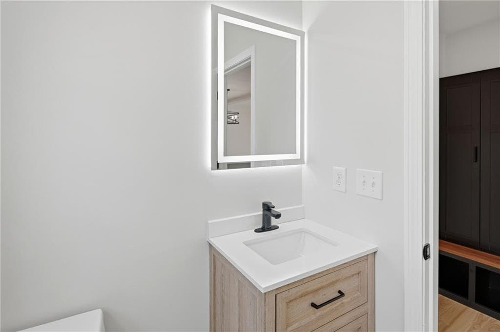 Single Family Residence at 135 Owen Avenue, Pawtucket, photo 15 of 47