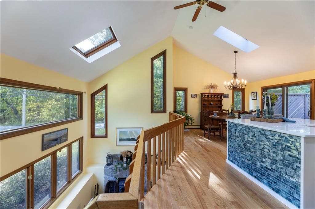Single Family Residence at 8 Robin Drive, North Kingstown, photo 7 of 50