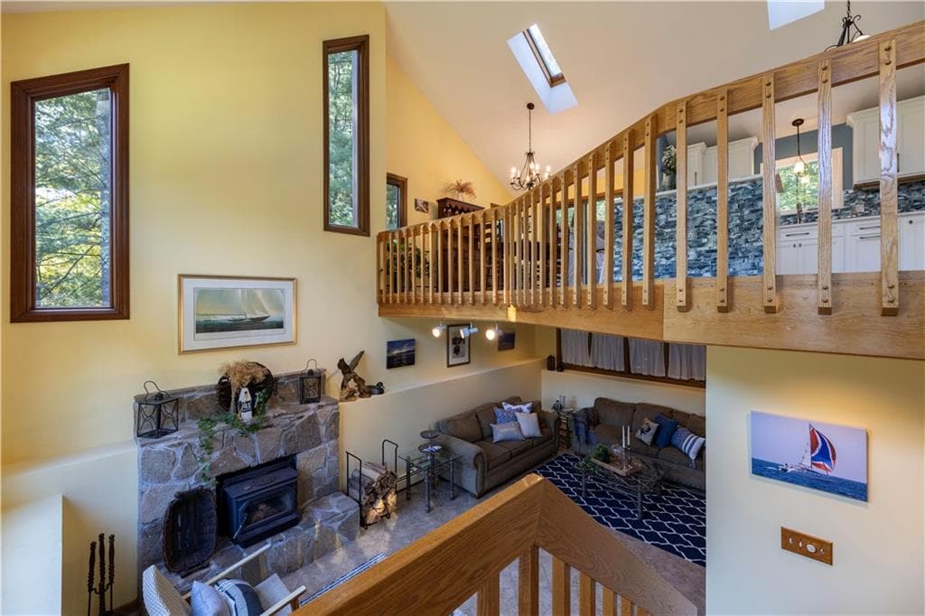 Single Family Residence at 8 Robin Drive, North Kingstown, photo 5 of 50