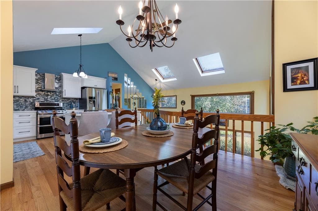 Single Family Residence at 8 Robin Drive, North Kingstown, photo 14 of 50
