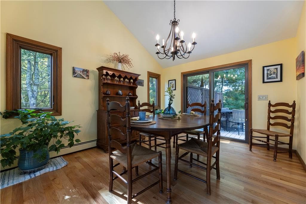 Single Family Residence at 8 Robin Drive, North Kingstown, photo 15 of 50