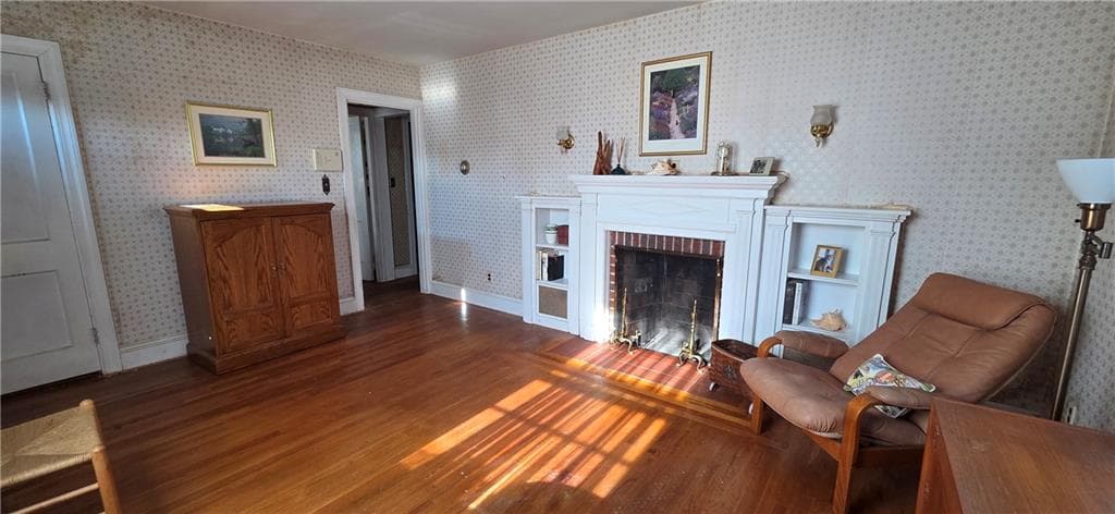 Single Family Residence at 20 Intervale Road, Cranston, photo 3 of 20