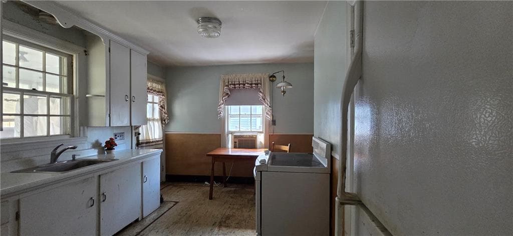 Single Family Residence at 20 Intervale Road, Cranston, photo 5 of 20
