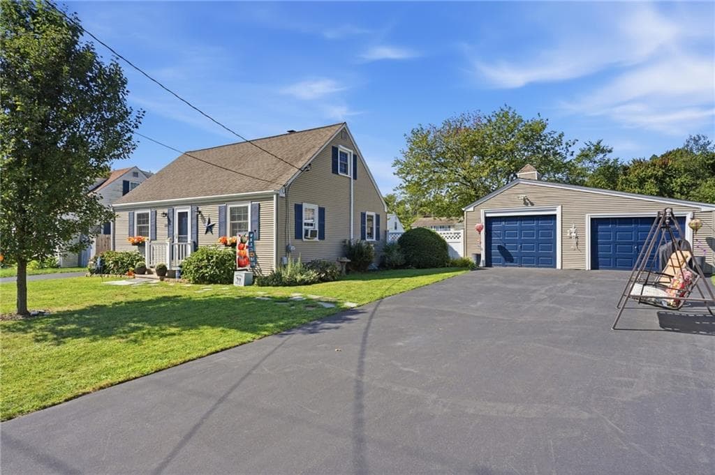 Single Family Residence at 220 Williams Street, Cumberland, photo 2 of 30