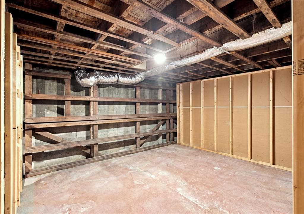 Single Family Residence at 561 Boyds Lane, Portsmouth, photo 33 of 50
