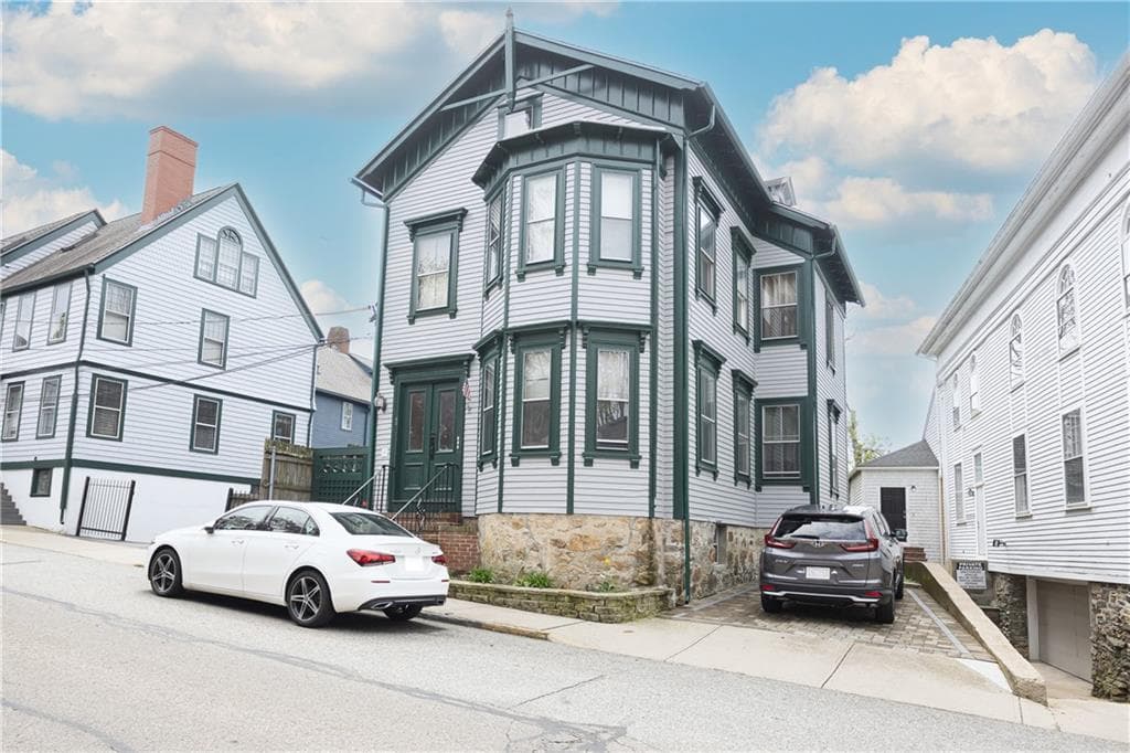 Condominium at 85 Mill Street UNIT 1, Newport, photo 2 of 25