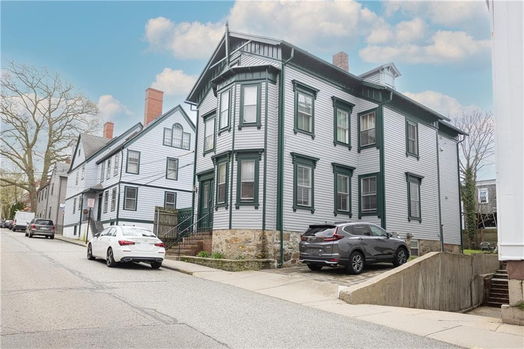 Condominium at 85 Mill Street UNIT 1, Newport, photo 22 of 25