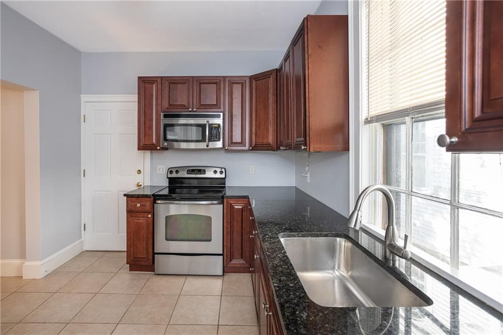 Condominium at 85 Mill Street UNIT 1, Newport, photo 3 of 25