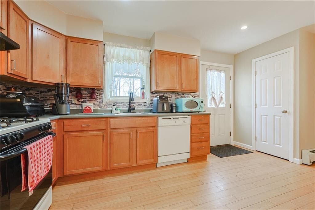 Condominium at 88 Barton Street UNIT 6, Pawtucket, photo 42 of 49