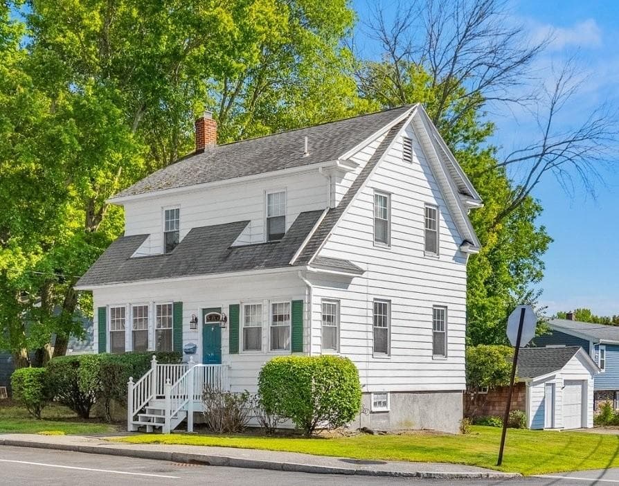 Single Family Residence at 53 Wampanoag Trail, East Providence, photo 2 of 28