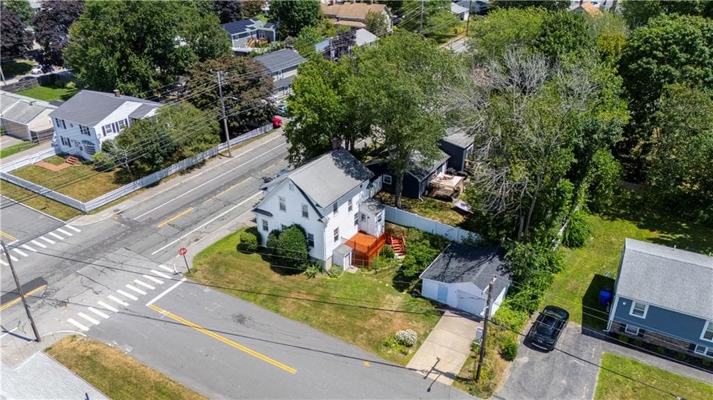 Single Family Residence at 53 Wampanoag Trail, East Providence, photo 3 of 28