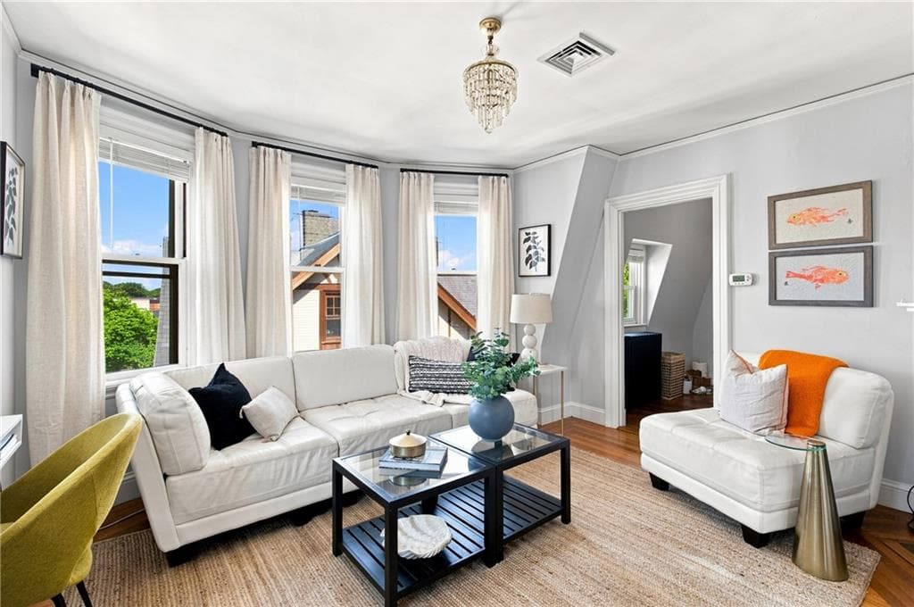 Condominium at 8 Everett Street UNIT 3, Newport, photo 14 of 28