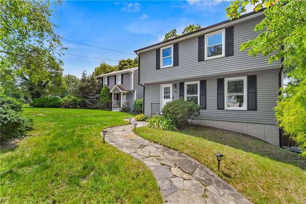 Single Family Residence at 39 Okinawa Avenue, Warwick, photo 2 of 39