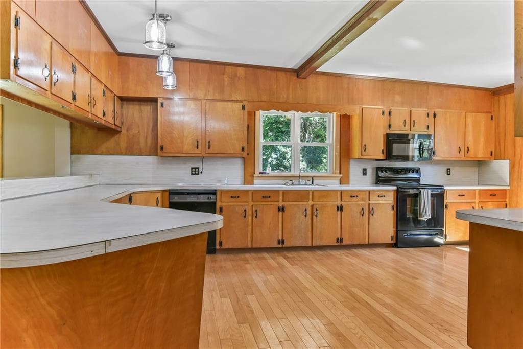 Single Family Residence at 35 Lane E, Warwick, photo 16 of 35