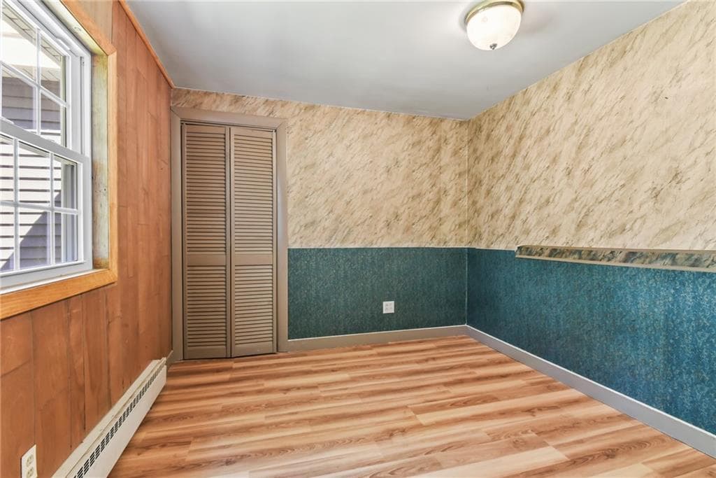 Single Family Residence at 35 Lane E, Warwick, photo 10 of 35