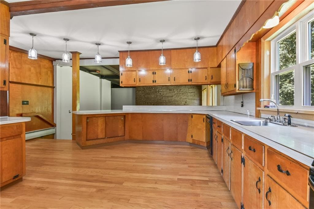Single Family Residence at 35 Lane E, Warwick, photo 18 of 35