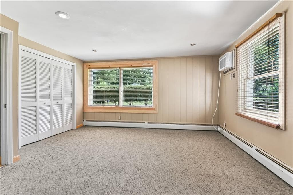 Single Family Residence at 35 Lane E, Warwick, photo 11 of 35