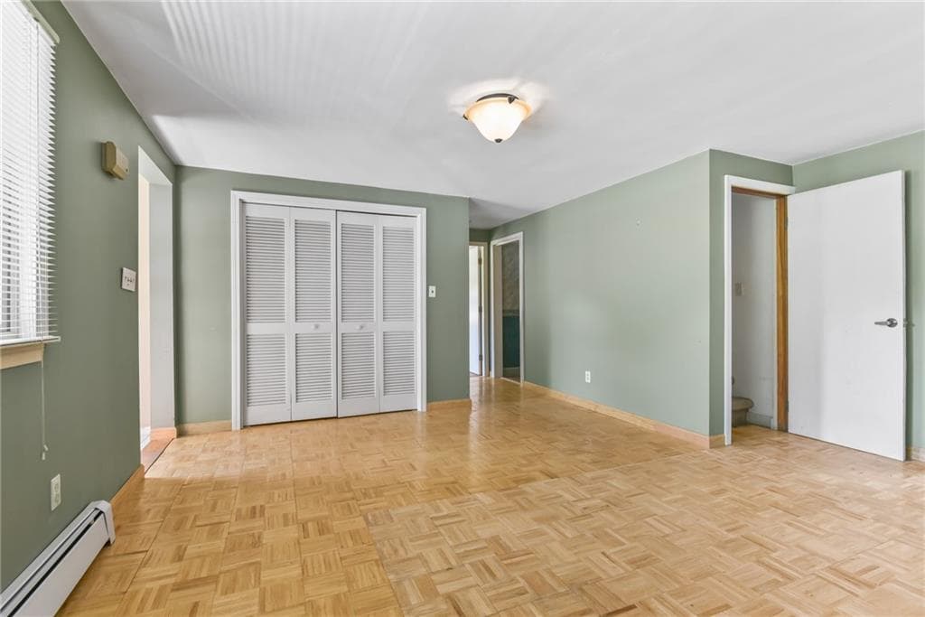 Single Family Residence at 35 Lane E, Warwick, photo 8 of 35