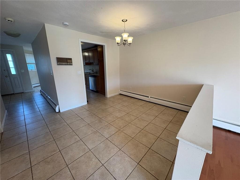 Condominium at 60 Saddle Green UNIT B, North Providence, photo 6 of 17
