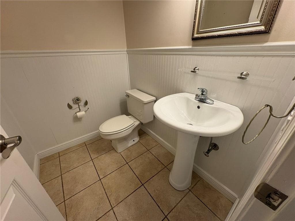 Condominium at 60 Saddle Green UNIT B, North Providence, photo 7 of 17