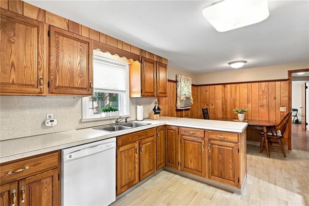 Multi Family at 85 Moorland Avenue, Providence, photo 9 of 45