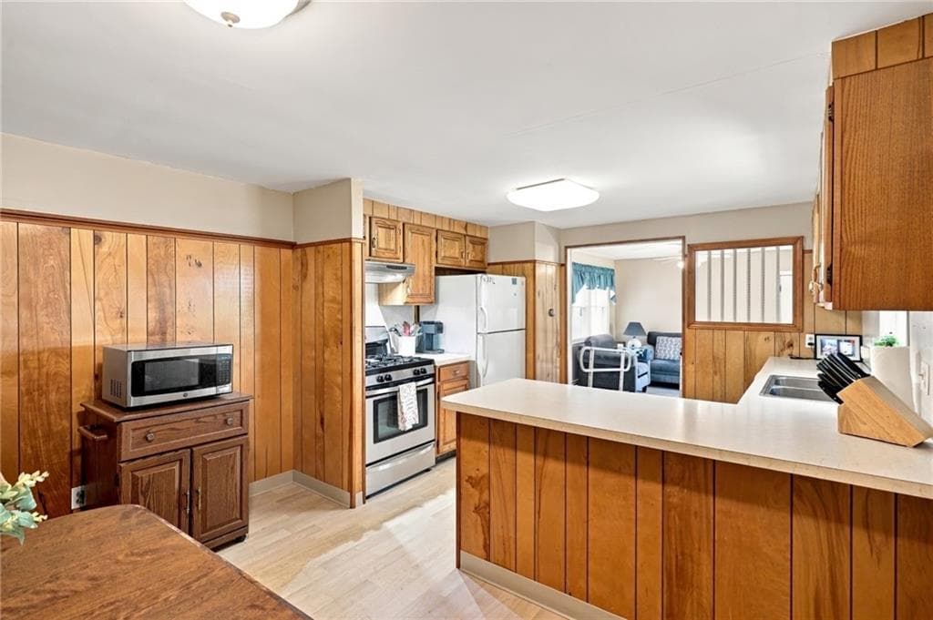 Multi Family at 85 Moorland Avenue, Providence, photo 11 of 45