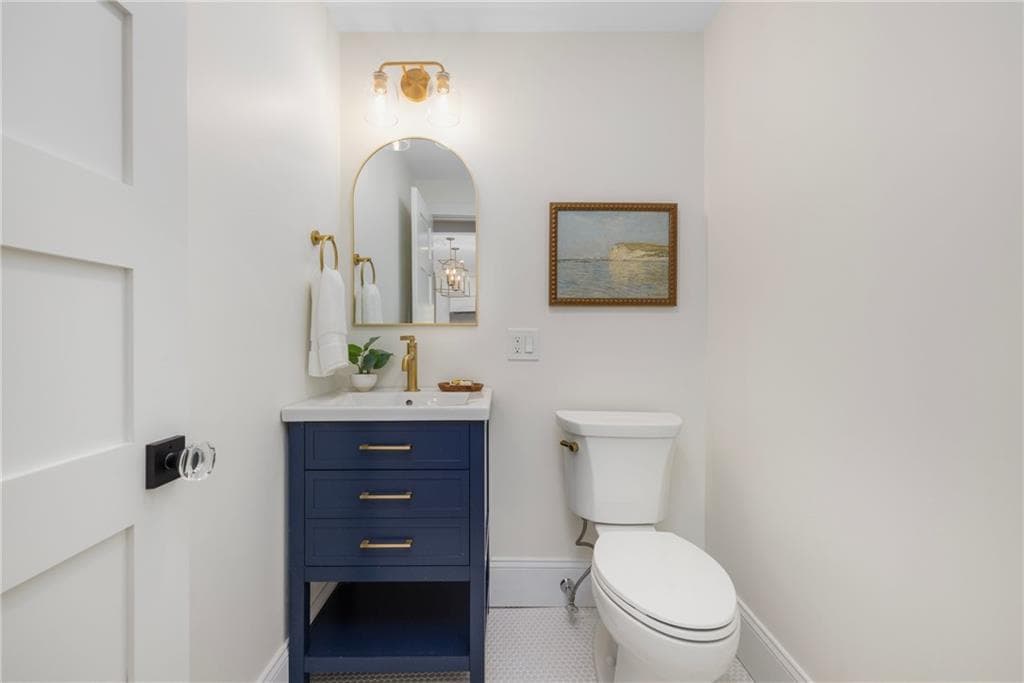 Single Family Residence at 216 Spring Street, Newport, photo 12 of 50