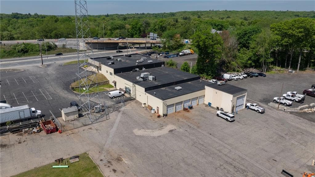 Commercial at 1320 Eddie Dowling Highway, Lincoln, photo 3 of 41