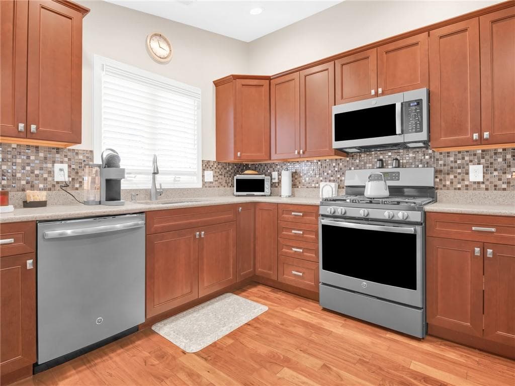 Condominium at 3 Quail Ridge Road, North Providence, photo 6 of 29