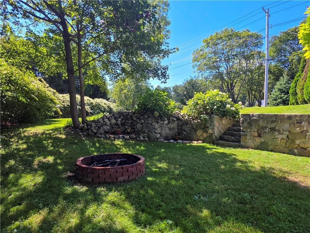 Single Family Residence at 1901 Old Louisquisset Pike, Lincoln, photo 10 of 29
