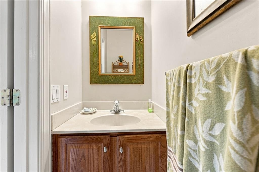 Condominium at 45 Fieldstone Drive, East Greenwich, photo 20 of 40