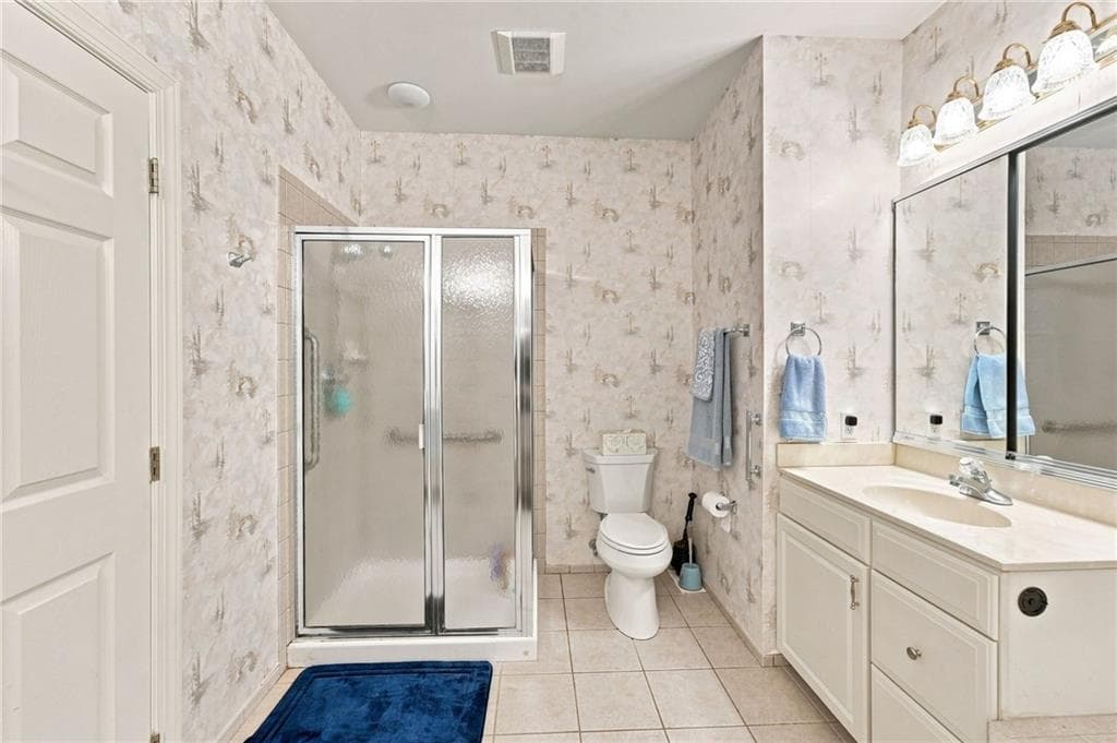 Condominium at 45 Fieldstone Drive, East Greenwich, photo 25 of 40