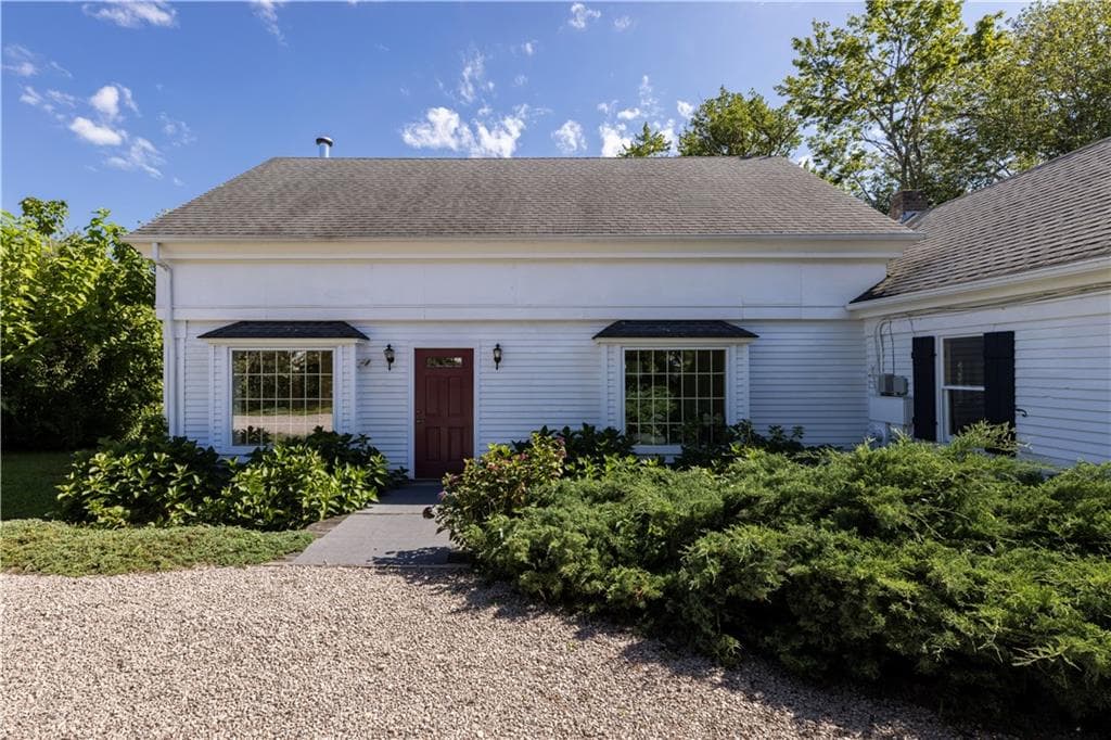 Commercial at 4202 Old Post Road, Charlestown, photo 5 of 44