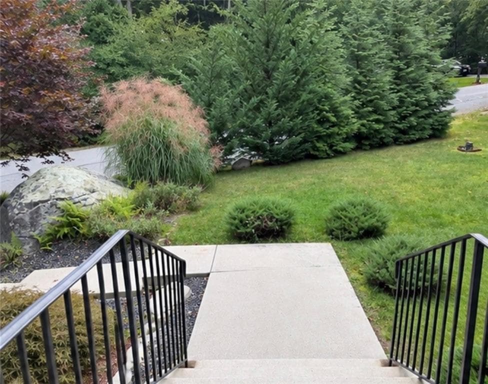 Single Family Residence at 35 Doe Crossing Drive, Burrillville, photo 22 of 26